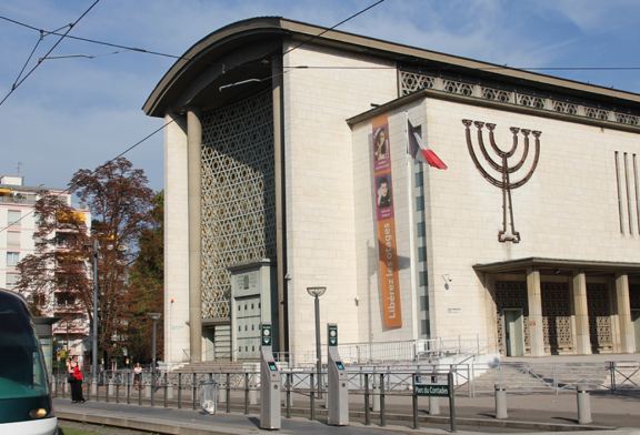 Strasbourg : deux hommes portant la kippa menacés dans un tramway par un individu mimant un tir de mitraillette