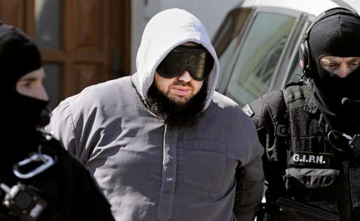 Lourde peine de prison requise contre le chef du groupe islamiste Forsane Alizza