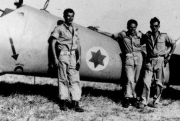 Durant la guerre  de l’indépendance , un pilote de chasse issue de US AIR FORCE arrete les colonnes Egyptiennes
