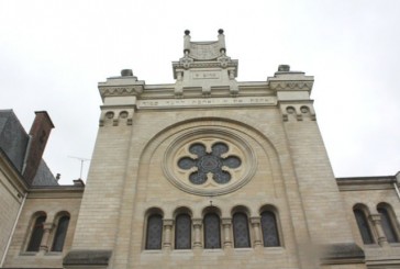 Yvelines : arrêté pour avoir fait semblant de tirer sur les militaires devant la synagogue