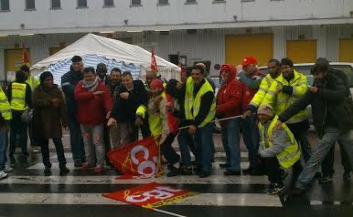 Quand les délégués de  la CGT écornent et  gangrènent l’un des plus beau fleurons  de la France   » La Compagnie Air France » en faisant la Quenelle