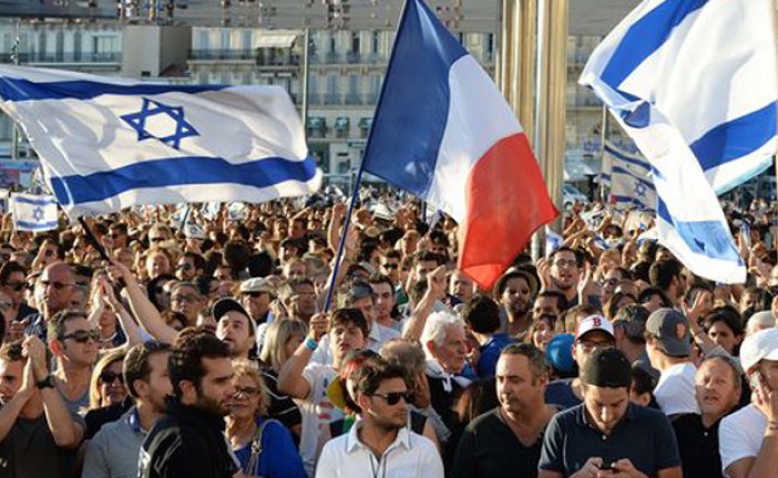 DERNIERE MINUTE. La manifestation de soutien à Israël qui a eu lieu devant l’Ambassade d’Israël ce soir a été un réel succès.