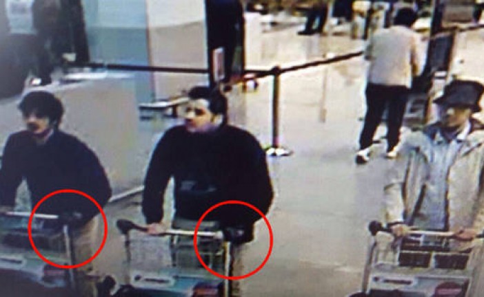 Attentat de Bruxelles: les premières images des terroristes présumés.