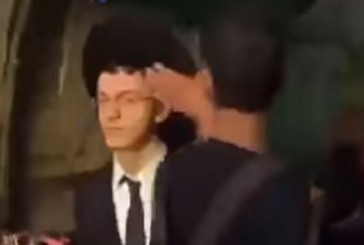 Vidéo: geste de haine gratuit, un arabe s’amuse à arracher le chapeau d’un juif orthodoxe à Jérusalem.