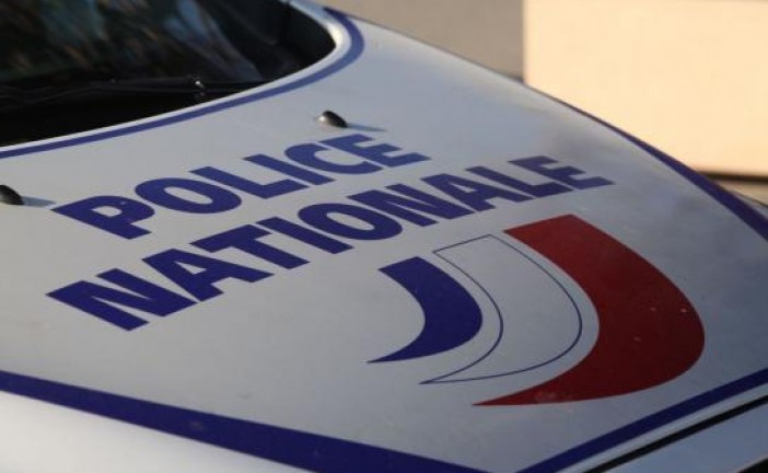Val-de-Marne : des bâtons de dynamite et un drapeau de Daesh retrouvés chez un chauffeur de VTC fiché S