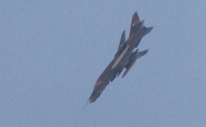 Vidéo: les rebelles syriens abattent un avion de chasse russe