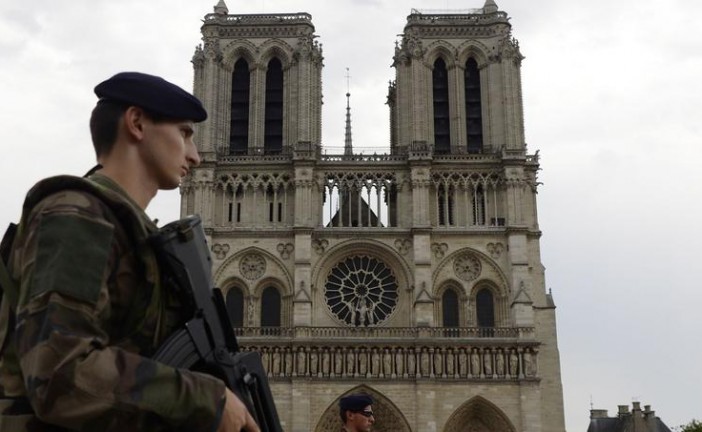 INFO LE FIGARO – Une voiture contenant des bonbonnes de gaz découverte à Paris : plusieurs gardes à vue