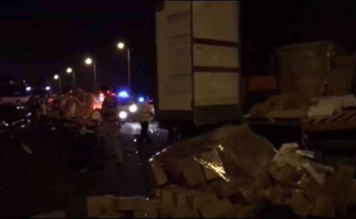 Choc à Yavné | Des jeunes israéliens se disputent au bord de la route, un camion passe et tue trois d’entre eux