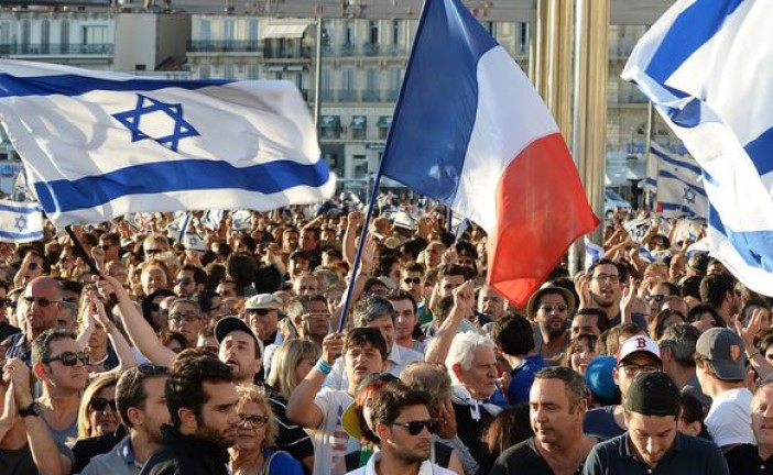 France: 76 personnalités signent une tribune pour soutenir Israël face au Hamas