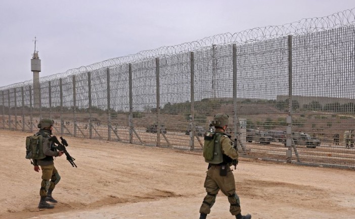 Bande de Gaza : Tsahal arrête trois palestiniens qui tentaient de franchir la barrière