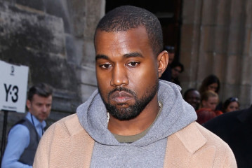 Antisémitisme : les juifs australiens appellent à interdire l’entrée de Kanye West dans le territoire australien