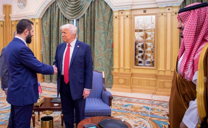 Donald Trump exhorte la Syrie à rejoindre les accords d’Abraham, lors de sa rencontre avec Ahmed al-Sharaa à Ryad