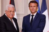 Israël en guerre : Mahmoud Abbas condamne les massacres du 7 octobre et appelle au démantèlement du Hamas, dans une lettre envoyée à Emmanuel Macron