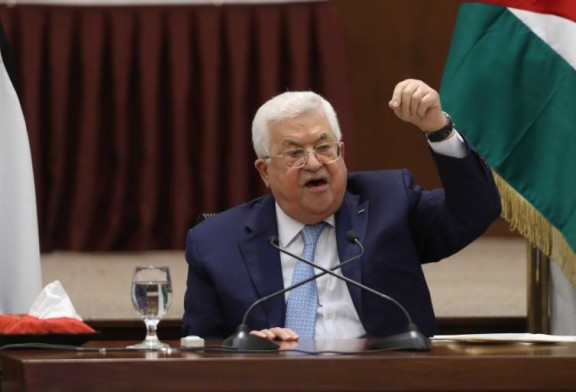 Israël en guerre : Mahmoud Abbas exige que l’Autorité palestinienne soit intégrée aux négociations pour un cessez-le-feu à Gaza