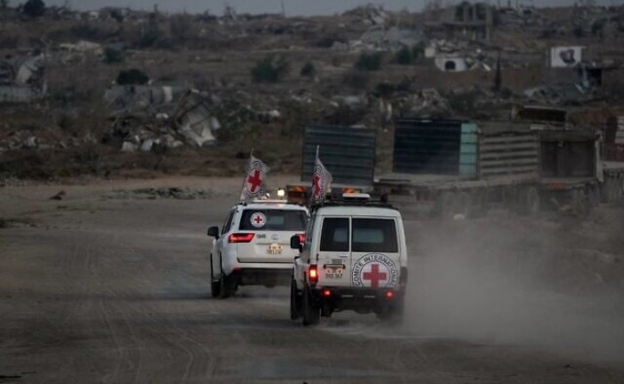 Israël en guerre : les dépouilles des deux otages sont entrées dans le territoire israélien