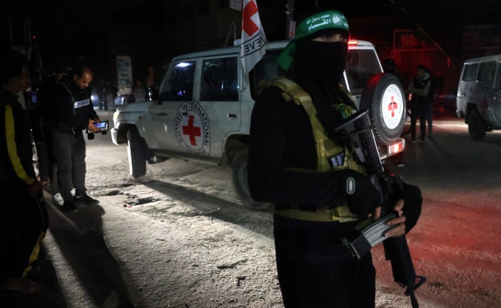 Israël en guerre : le Hamas devrait remettre ce soir à Israël le corps de deux otages décédés
