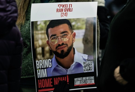 Israël en guerre : le Hamas affirme poursuivre les recherches du corps de Ran Gvili, le dernier otage décédé à Gaza