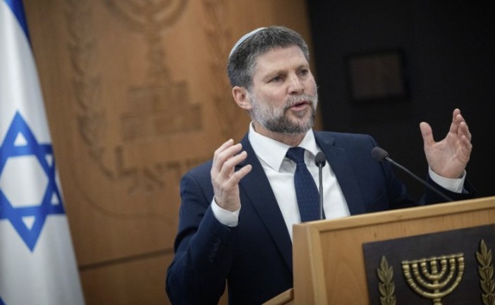Bezalel Smotrich : « Si des responsables ont travaillé pour le Qatar, leur place est en prison