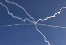 Alerte Info:  Huitième salve en provenance d&rsquo;Iran : un missile à sous-munitions intercepté, aucun blessé signalé