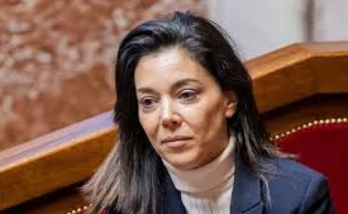 L&rsquo;ex Candidate à la Mairie de Paris  et  députée Sophia Chikirou comparaît ce mardi devant le tribunal correctionnel de Paris pour des faits présumés d’escroquerie